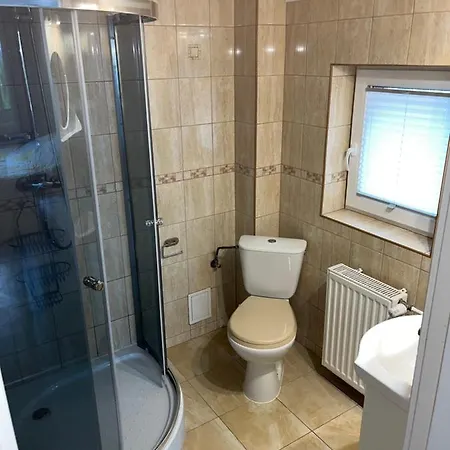 ホームステイ Goscinne U Sylwii ヤロスワビエツ